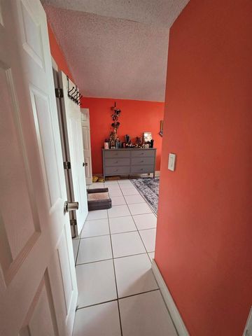 6190 Woodlands Boulevard 311, Tamarac, FL 33319