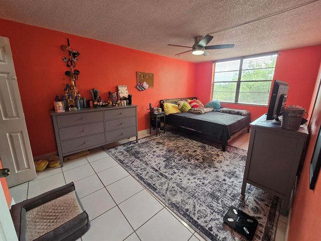 6190 Woodlands Boulevard 311, Tamarac, FL 33319