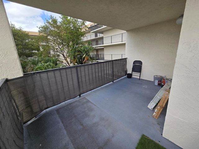 6190 Woodlands Boulevard 311, Tamarac, FL 33319