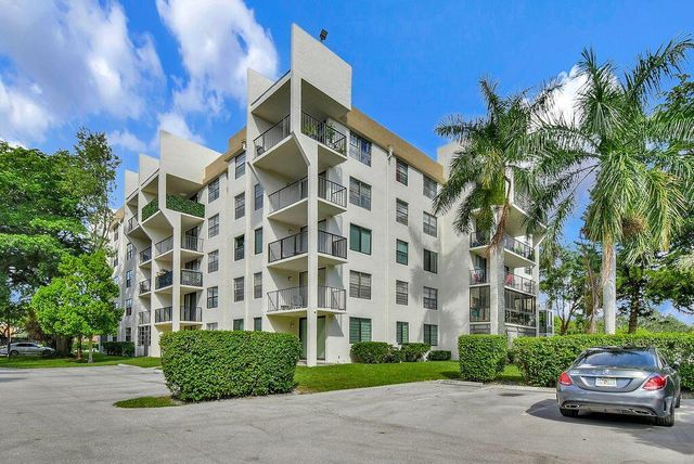 6190 Woodlands Boulevard 311, Tamarac, FL 33319