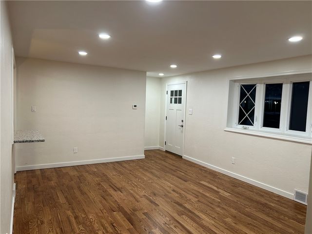 214 Barbara Dr, Kennedy Twp, PA 15136