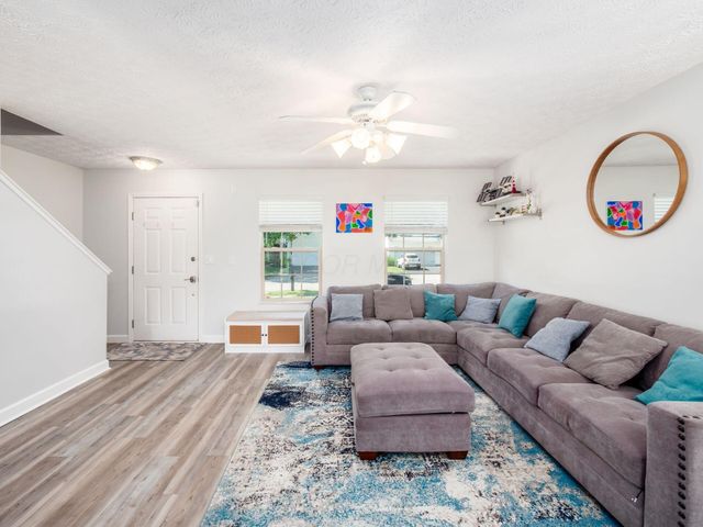 5782 Camhurst Court, Galloway, OH 43119