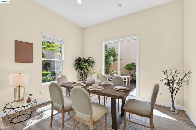 2011 Cedarwood Loop, San Ramon, CA 94582