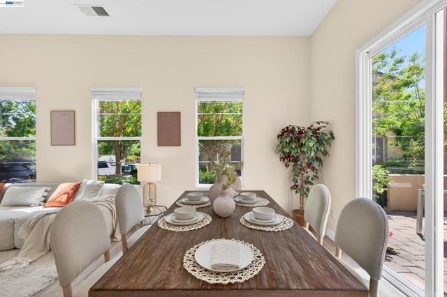 2011 Cedarwood Loop, San Ramon, CA 94582