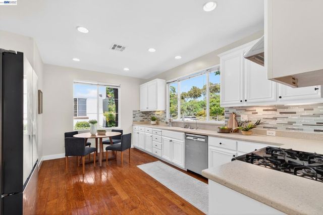2011 Cedarwood Loop, San Ramon, CA 94582