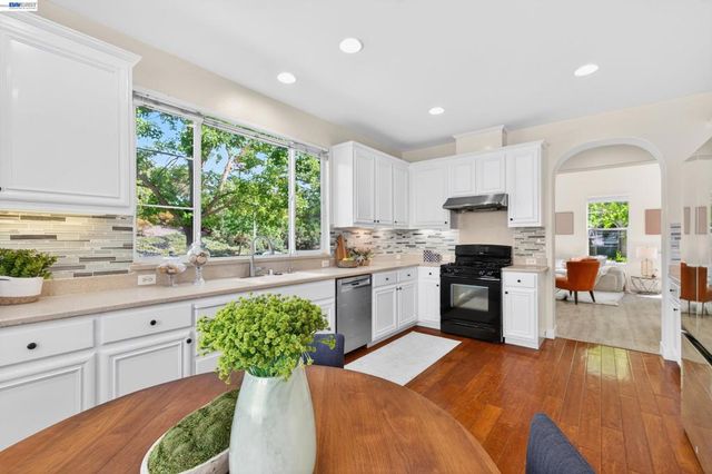 2011 Cedarwood Loop, San Ramon, CA 94582