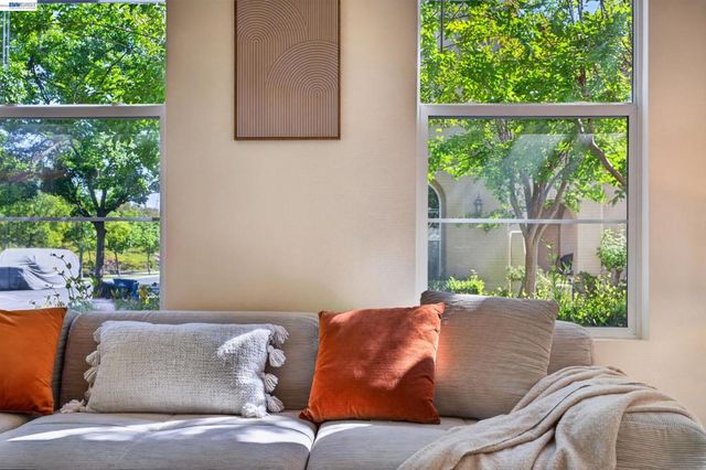 2011 Cedarwood Loop, San Ramon, CA 94582