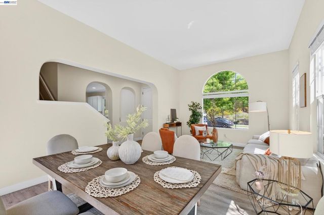 2011 Cedarwood Loop, San Ramon, CA 94582