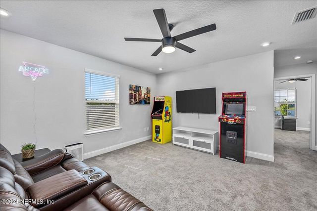 411 NARROWLEAF Drive, St. Johns, FL 32259