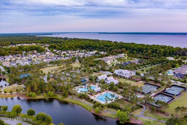 411 NARROWLEAF Drive, St. Johns, FL 32259