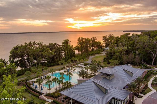 411 NARROWLEAF Drive, St. Johns, FL 32259