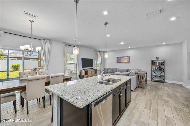 411 NARROWLEAF Drive, St. Johns, FL 32259