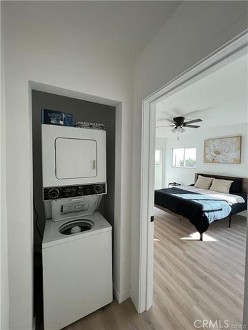 1445 S Cloverdale Avenue 1, Los Angeles, CA 90019