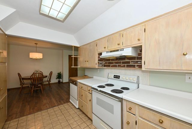 8317 W Cleveland AVENUE, West Allis, WI 53219