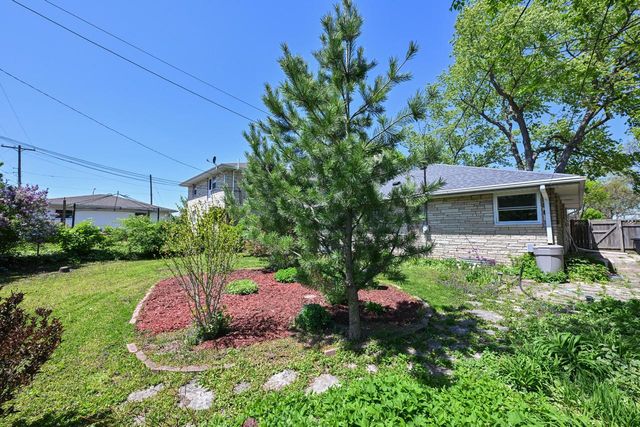 8317 W Cleveland AVENUE, West Allis, WI 53219