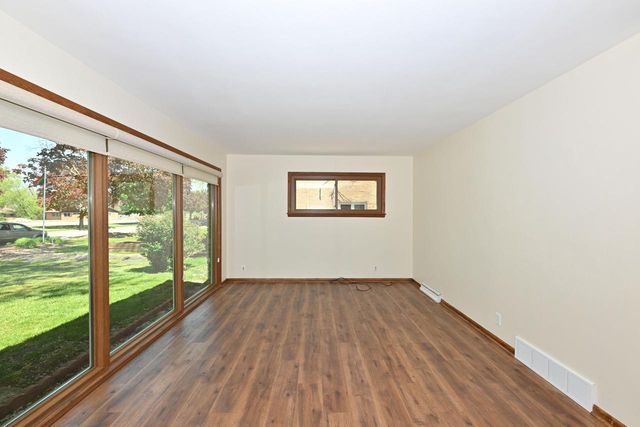8317 W Cleveland AVENUE, West Allis, WI 53219