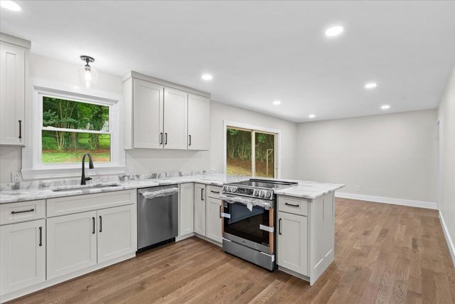 1400 Sherwood Drive, Dalton, GA 30720