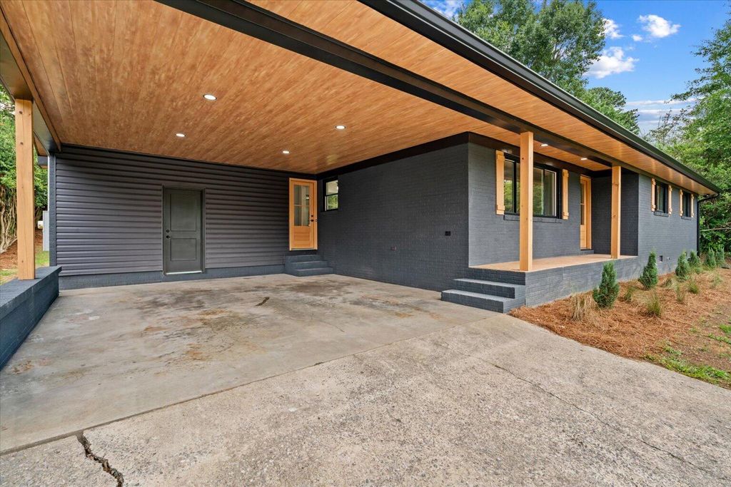 1400 Sherwood Drive, Dalton, GA 30720