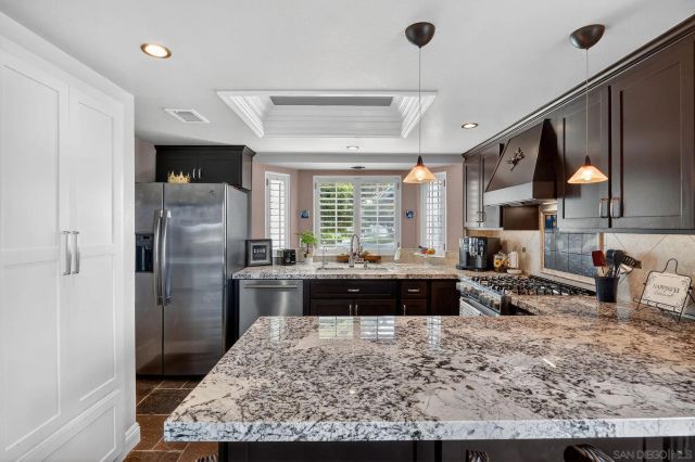 2070 Rue De La Montagne, Oceanside, CA 92054