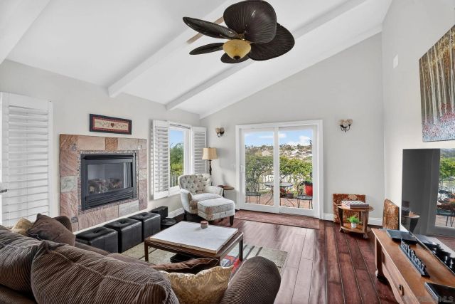 2070 Rue De La Montagne, Oceanside, CA 92054