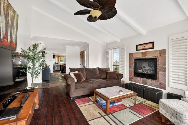 2070 Rue De La Montagne, Oceanside, CA 92054