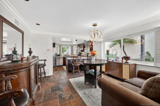 2070 Rue De La Montagne, Oceanside, CA 92054