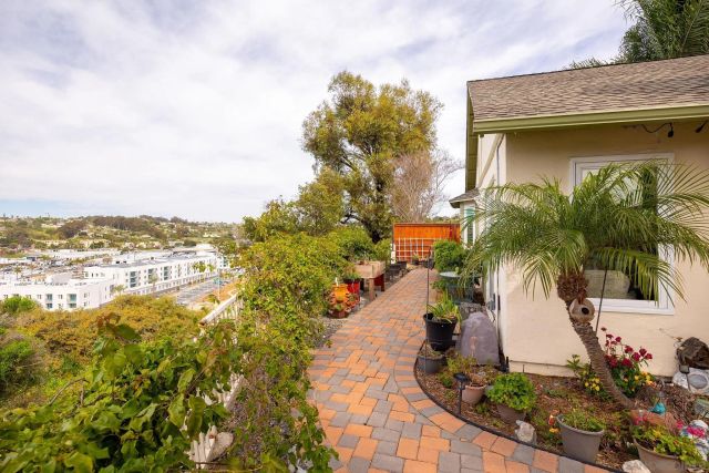 2070 Rue De La Montagne, Oceanside, CA 92054