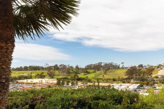 2070 Rue De La Montagne, Oceanside, CA 92054