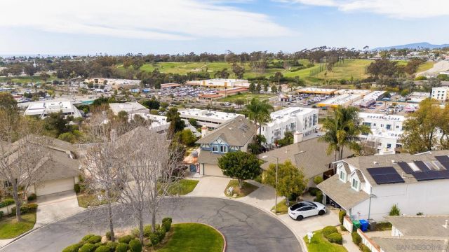 2070 Rue De La Montagne, Oceanside, CA 92054