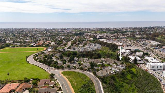 2070 Rue De La Montagne, Oceanside, CA 92054