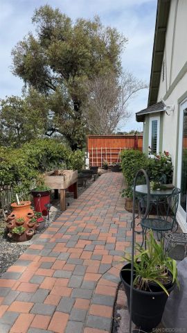 2070 Rue De La Montagne, Oceanside, CA 92054
