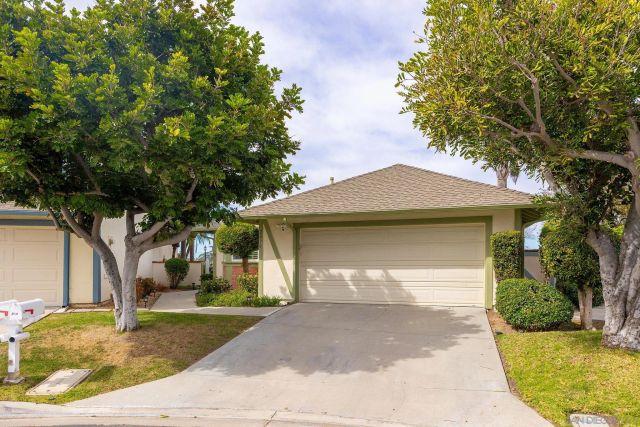 2070 Rue De La Montagne, Oceanside, CA 92054