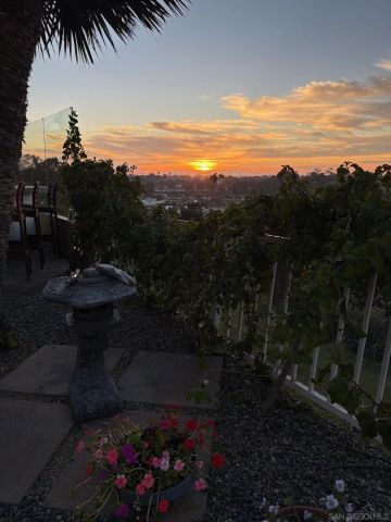 2070 Rue De La Montagne, Oceanside, CA 92054