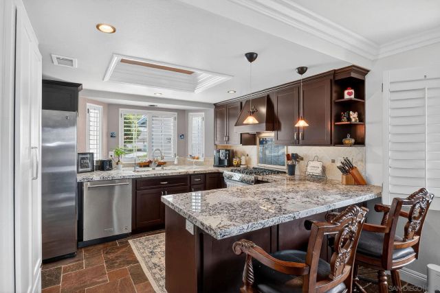 2070 Rue De La Montagne, Oceanside, CA 92054