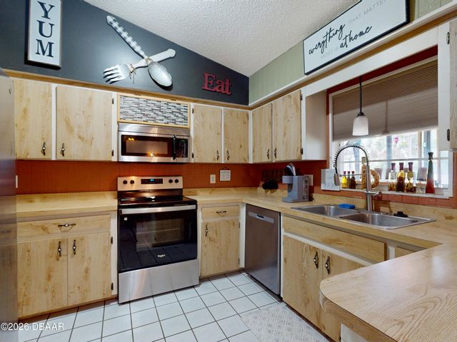 1624 Center Street, Deland, FL 32720