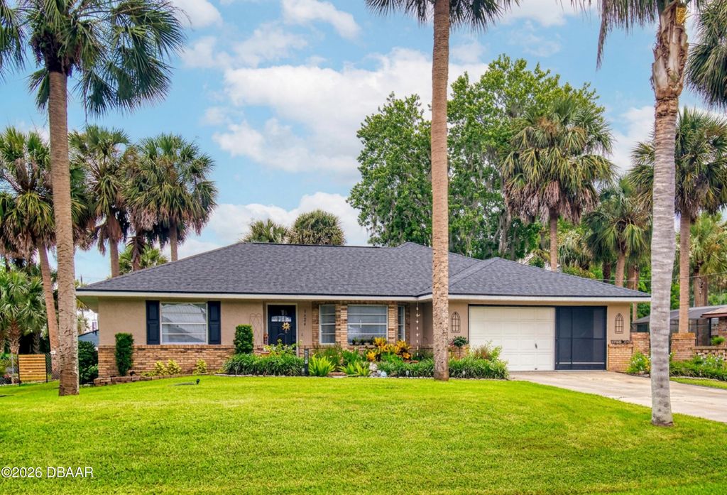 1624 Center Street, Deland, FL 32720