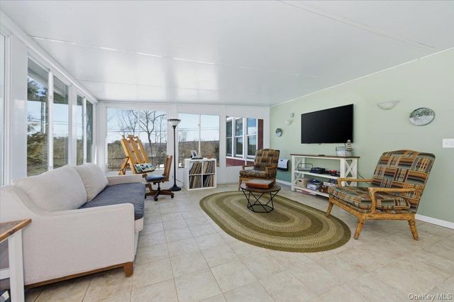 41 Plumbrook Road, Katonah, NY 10536