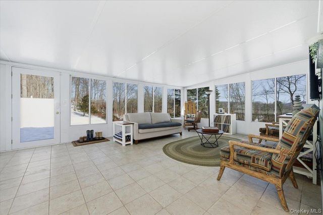 41 Plumbrook Road, Katonah, NY 10536