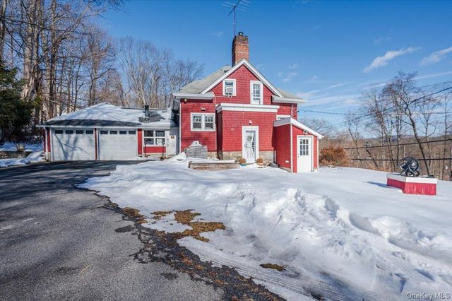 41 Plumbrook Road, Katonah, NY 10536