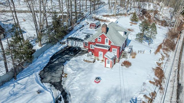 41 Plumbrook Road, Katonah, NY 10536