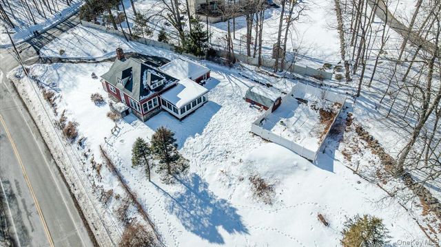 41 Plumbrook Road, Katonah, NY 10536