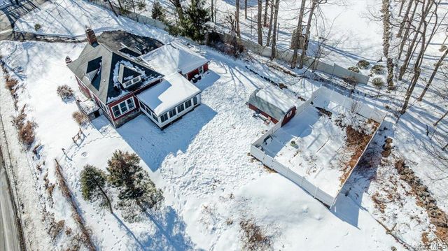 41 Plumbrook Road, Katonah, NY 10536