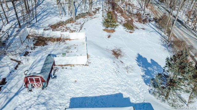 41 Plumbrook Road, Katonah, NY 10536