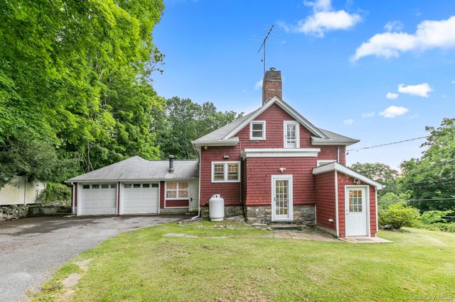 41 Plumbrook Road, Katonah, NY 10536