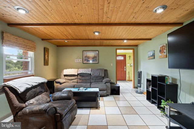 252 S PENNSVILLE AUBURN RD, Carneys Point, NJ 08069