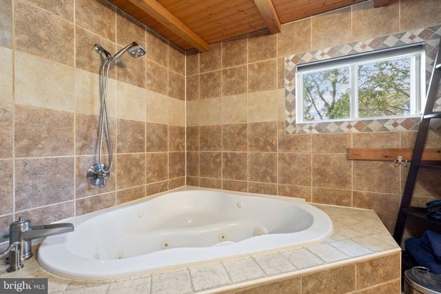 252 S PENNSVILLE AUBURN RD, Carneys Point, NJ 08069
