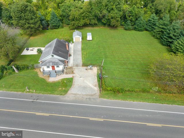 252 S PENNSVILLE AUBURN RD, Carneys Point, NJ 08069