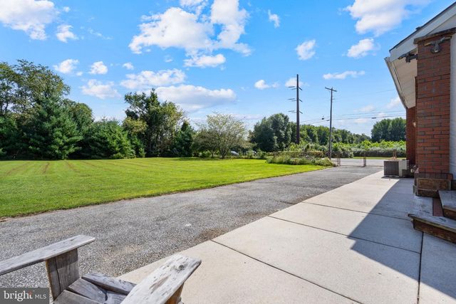 252 S PENNSVILLE AUBURN RD, Carneys Point, NJ 08069
