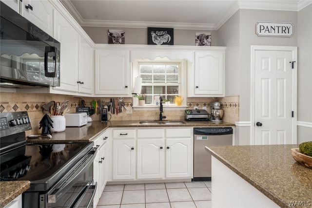 1447 Snow Hinton, Tuscaloosa, AL 35405
