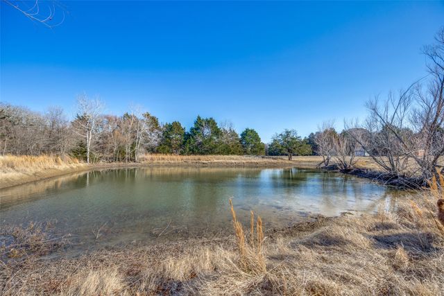 548 Deer Creek Road, Sadler, TX 76264